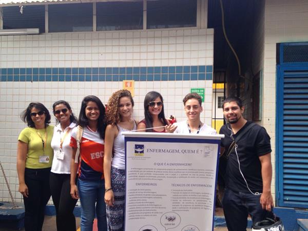 Tenda da Saúde Feira dos Importados - 14/05 Manhã - Diretora Gabriela Jacarandá